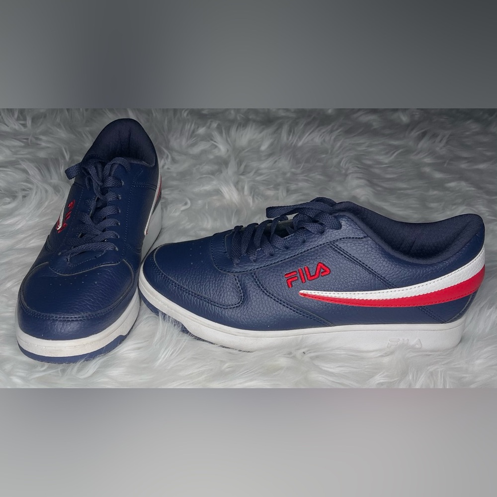 Fila Navy and Red Women's Sneakers - Picture 3 of 6